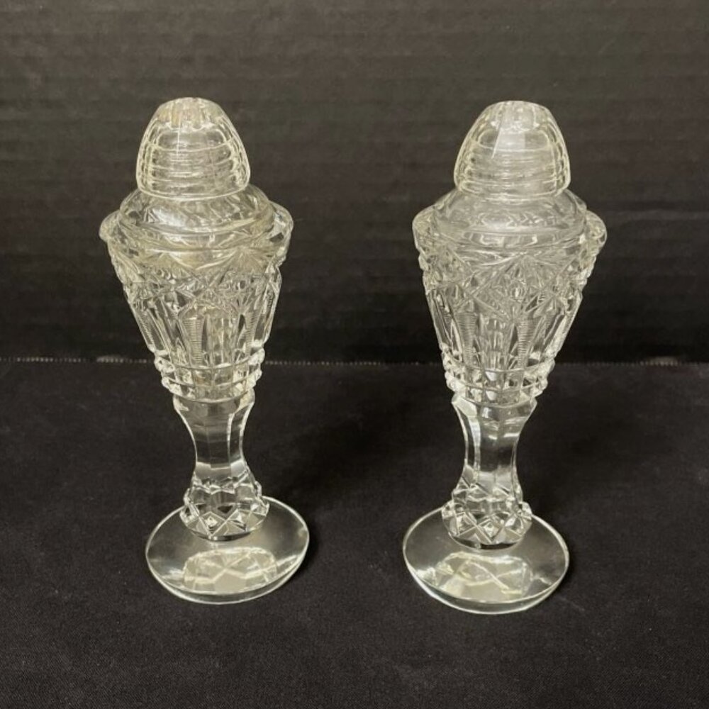 Vintage Clear‎ Glass Salt & Pepper Shakers w/ Glass Tops Retro Elegant Dining
